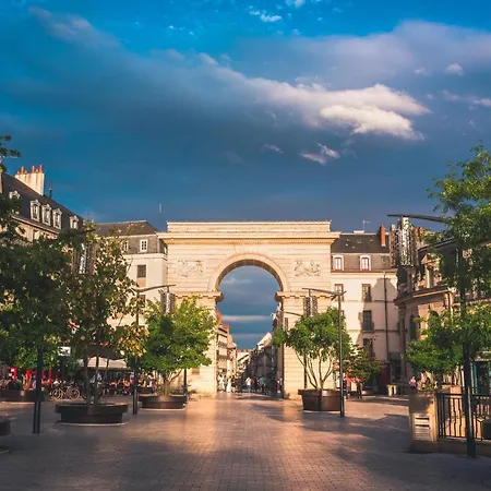 Appartement Le Basin I Centre Historique I Standing&moderne Dijon